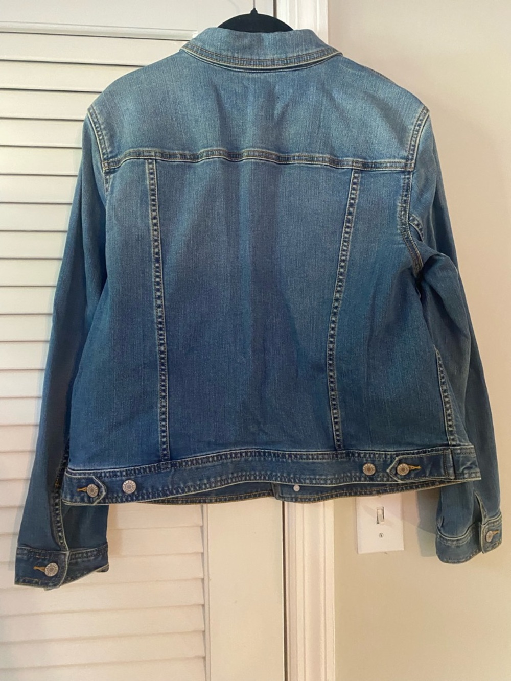 NWT! Talbots Embroidered Denim Jacket - Size XL - Picture 7 of 8